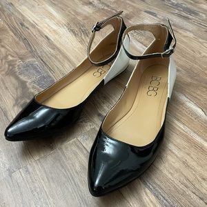BCBG Paris Zuma Flat